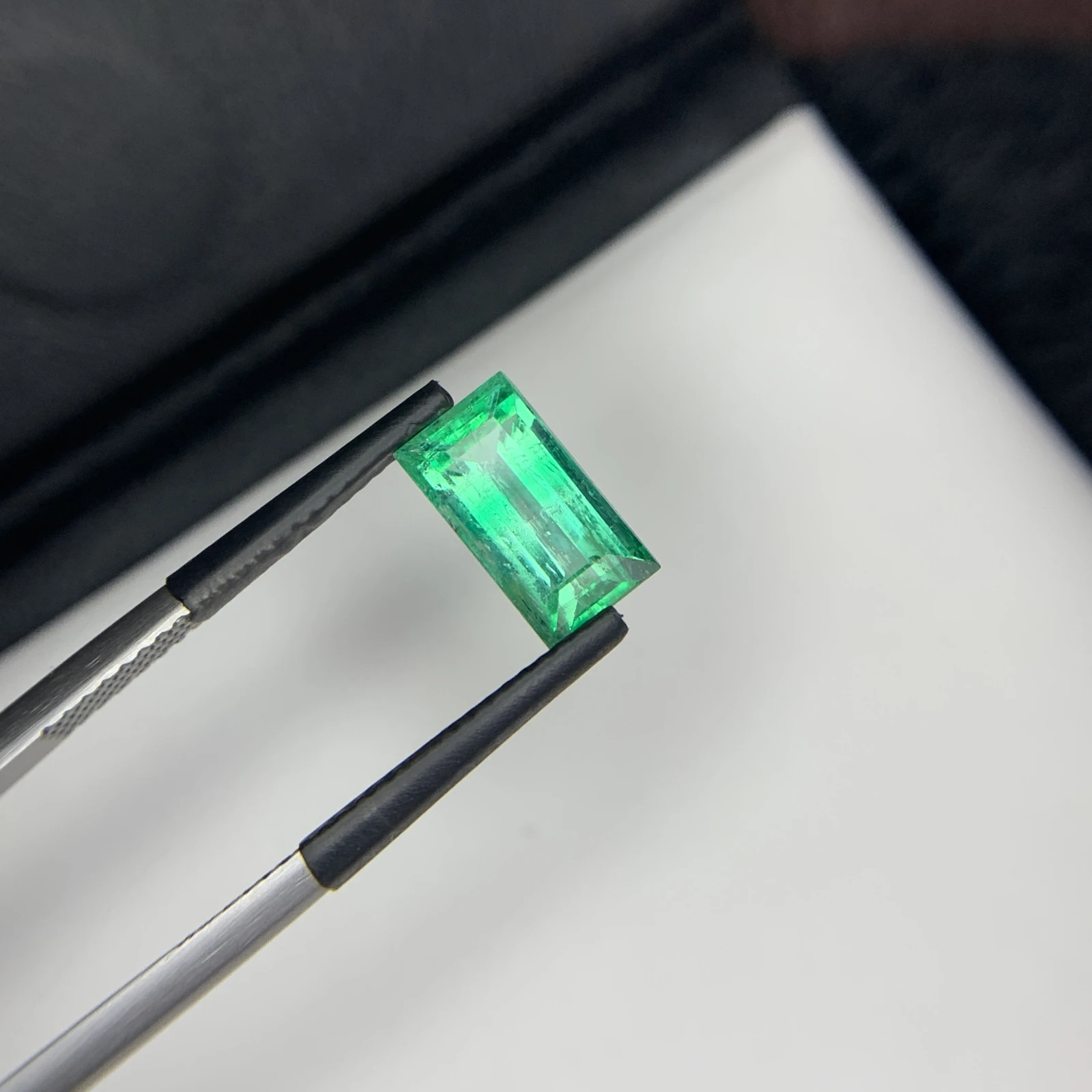 Natural Green Emerald 2.43 Carat Faceted Rectangular Cut Loose Gemstone — view 1